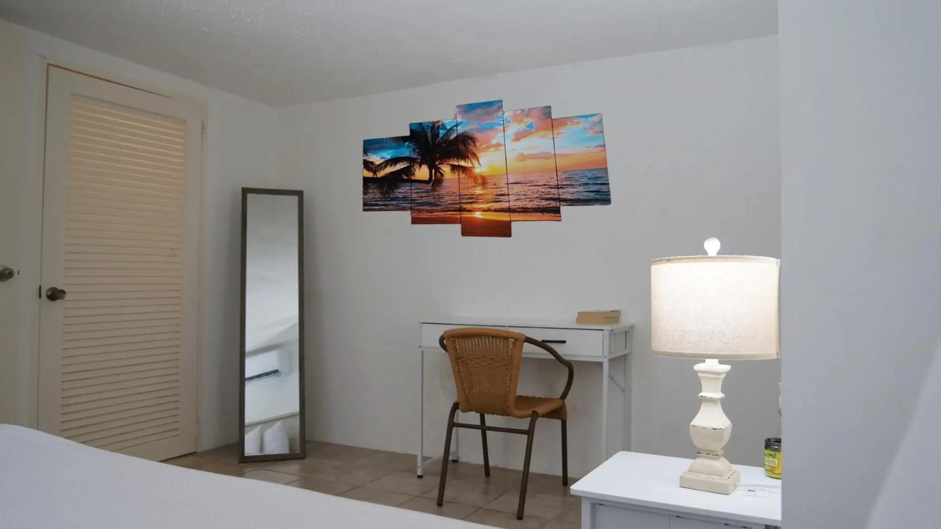 Villa Spinoza- Lux Pool, Garden, Retreat & Beach Philipsburg  0*, Philipsburg (Sint Maarten)